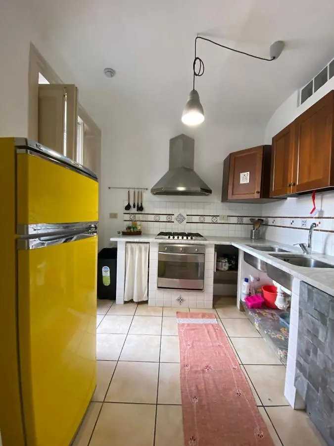 Quiet And Comfortable Apartment In Palermo City Centre Italy