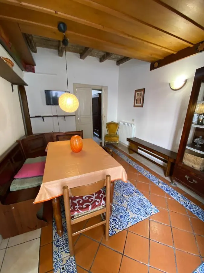 Quiet And Comfortable Apartment In Palermo City Centre