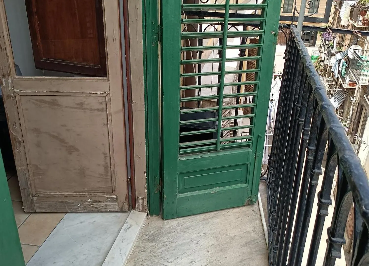 Quiet And Comfortable Apartment In Palermo City Centre Italy